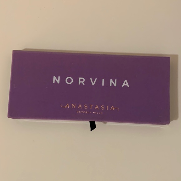 Anastasia Beverly Hills Norvina eyeshadow palette - Picture 1 of 5